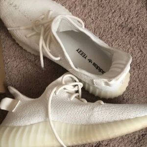 Yeezy 350 cream white size 9